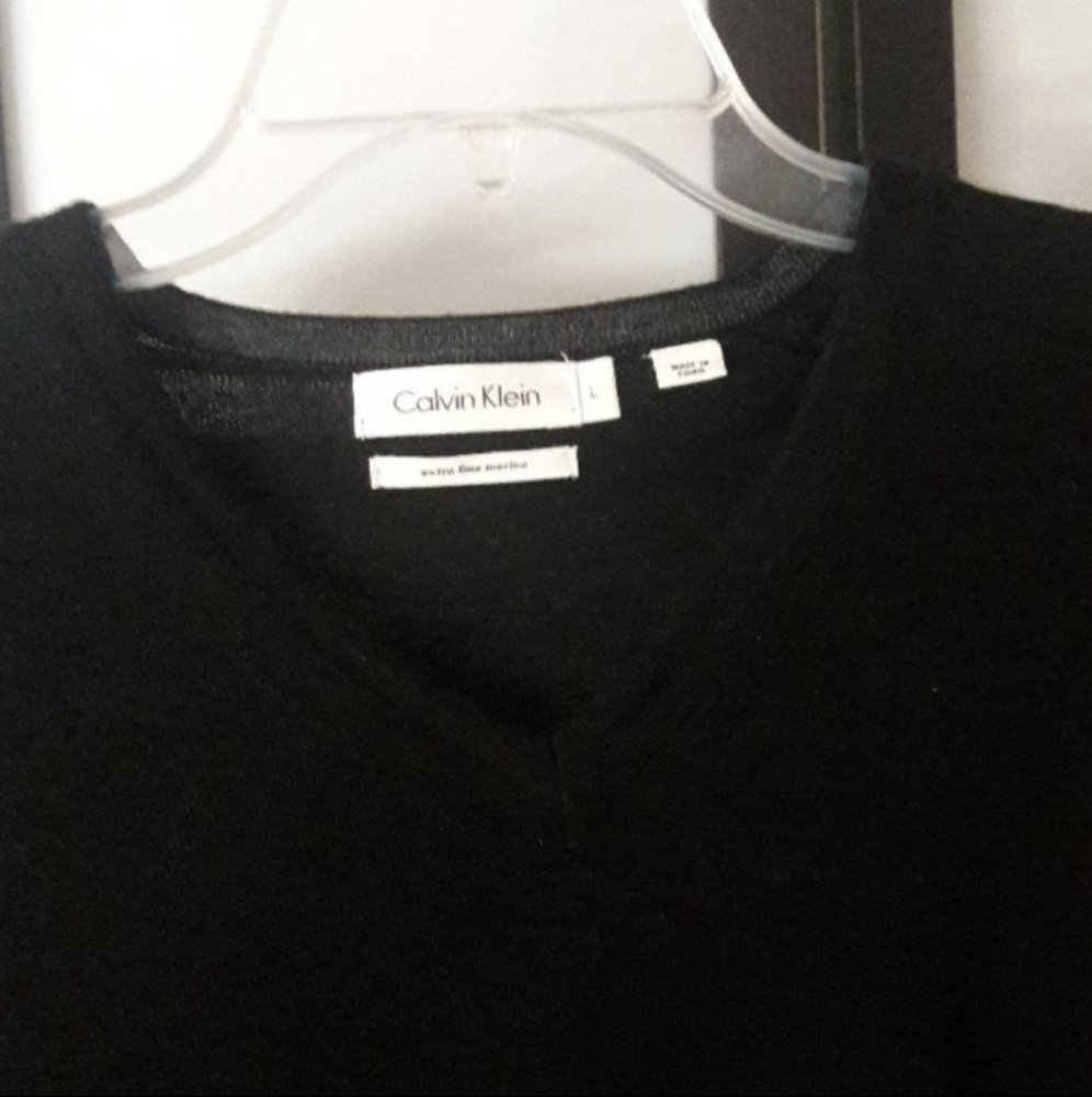 Calvin Klein - Picture 4 of 4